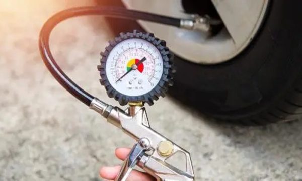 Áp suất lốp xe tải là bao nhiêu? Làm thế nào để kiểm tra áp suất lốp chính xác