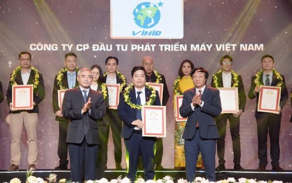 VIMID LẦN ĐẦU TIÊN ĐƯỢC VINH DANH TRONG TOP 500 DOANH NGHIỆP LỚN NHẤT VIỆT NAM NĂM 2022 (VNR500)