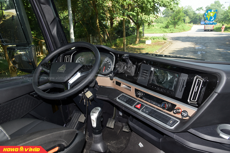 Nội thất TH7 SE 460 cầu láp