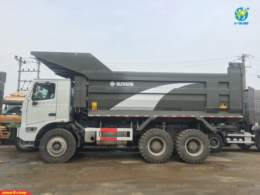 Xe ben howo bá vương chạy mỏ 420hp, 70 tấn, thùng dài 6m2