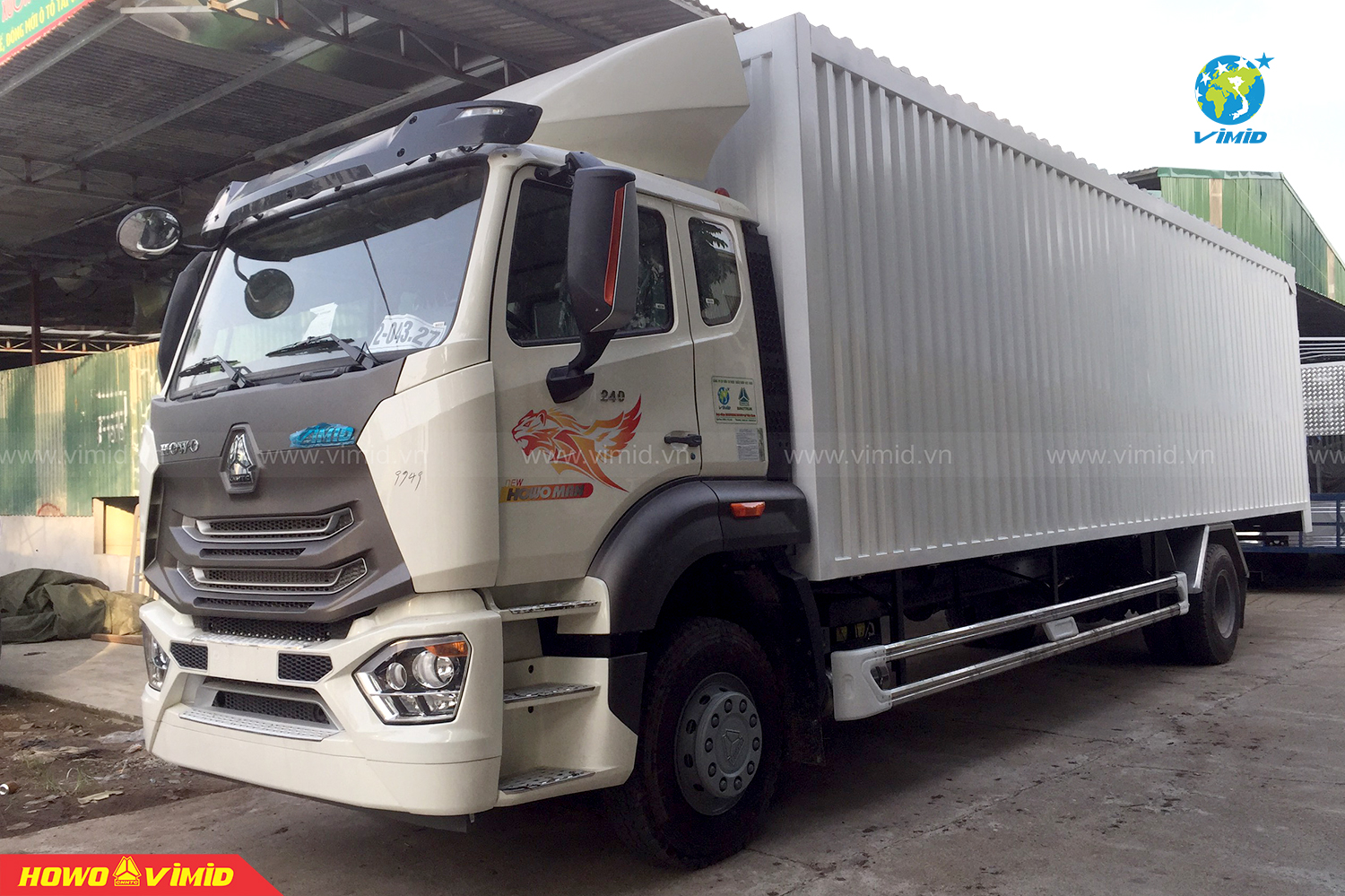 Xe tải VX240 4x2 thùng công 3CH