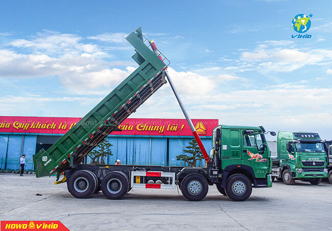 Giá thành của dòng xe Howo 371 4 chân