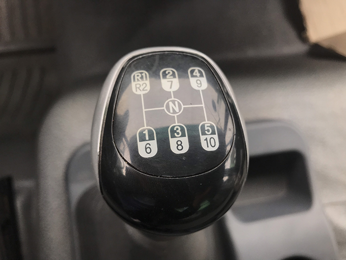 Những lưu ý trước khi lùi xe tải