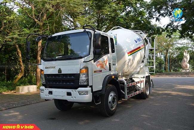 Ngoai thất của xe trộn bê tông HOWO H3 130 5m3