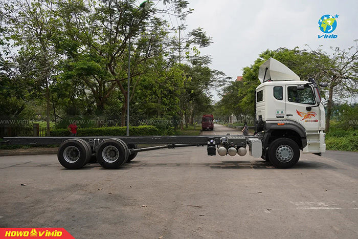 Từ vựng liên quan đến các bộ phận của xe tải trong tiếng Anh